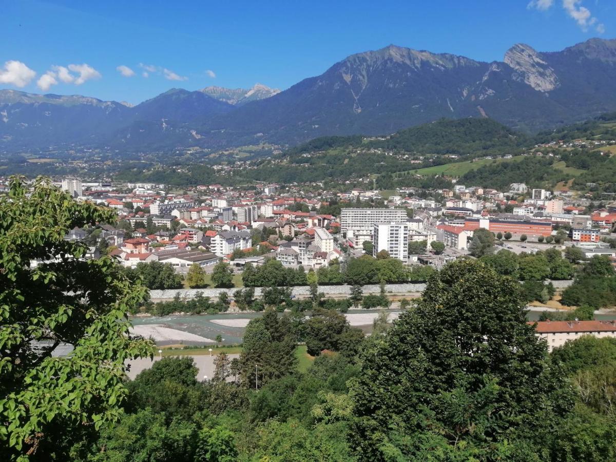 Residence Lawawi Pres De La Gare Au Calme Albertville Bagian luar foto